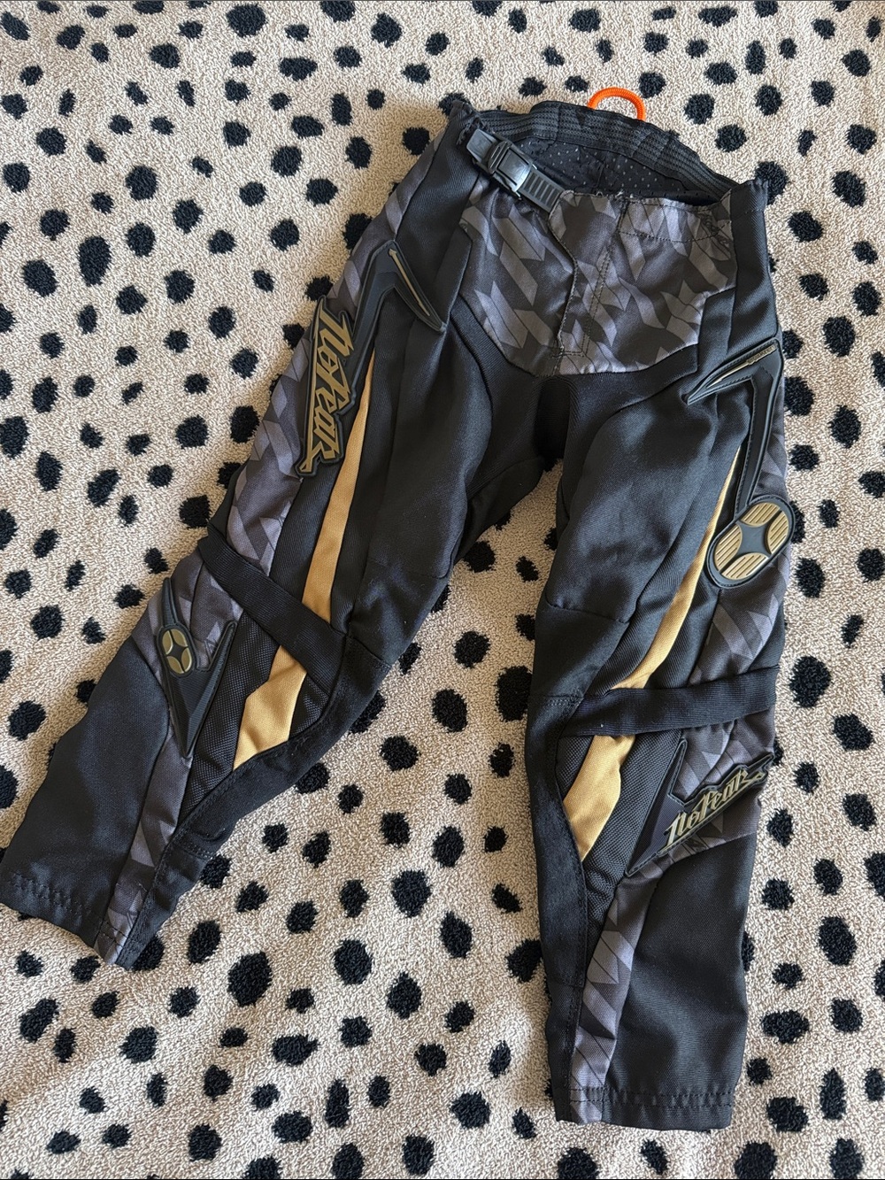 Kids SZ 18 | No Fear | Black and gold motocross pants